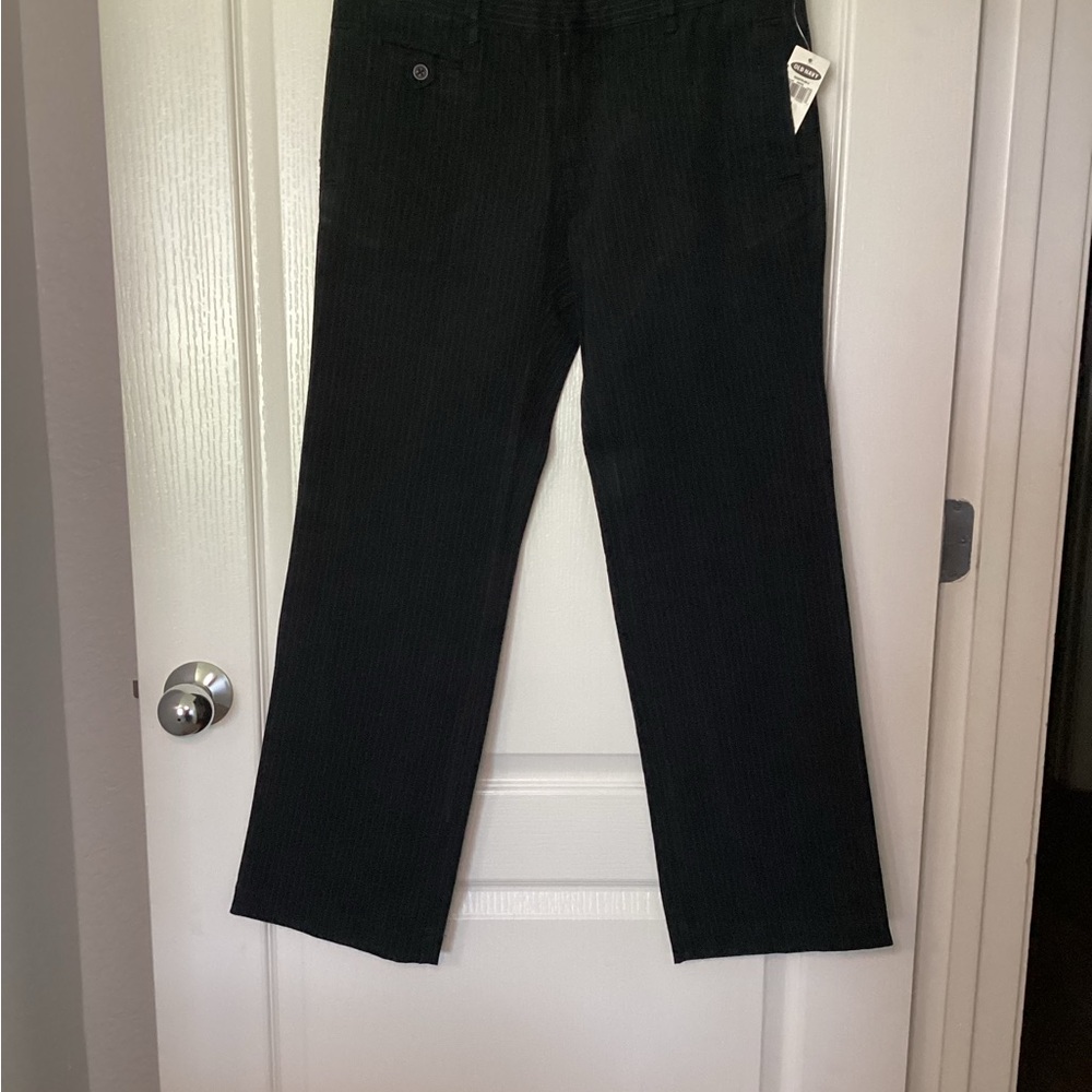 Old Navy Women’s Black Straight Leg Pants, Size 6
